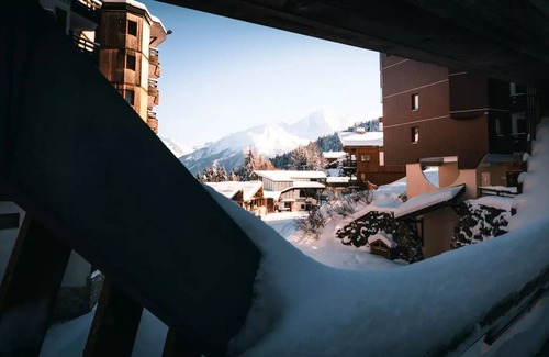 La Perriere Apartment | Grand Bois Residence B - CONFORTABLE 2 PARTS + COIN MONTAGNE, SKIS TO PIEDS AND NEAR TRADE