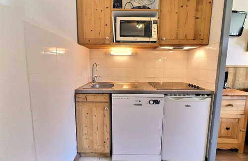 La Perriere Apartment | Grand Bois Residence B - CONFORTABLE 2 PARTS, SKIS TO PIEDS AND NEAR TRADE