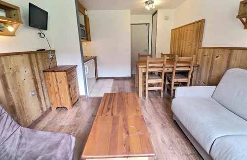 La Perriere Apartment | Grand Bois Residence B - CONFORTABLE 2 PARTS, SKIS TO PIEDS AND NEAR TRADE