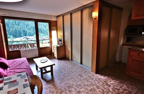 Le Grand-Bornand Apartment | Grand Bornand: 6-person apartment with balcony in village center