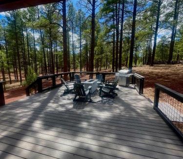 Williams House | Grand Canyon Cabin! One hour and 10 minutes to the South Entrance!