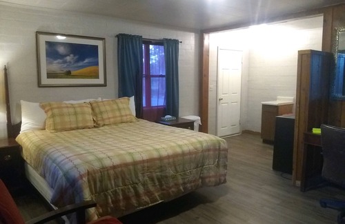 Fredonia Hotel | Grand Canyon Cabin