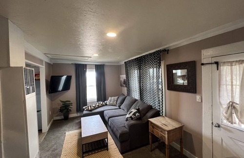 Valle House | Grand Canyon Getaway! Cozy & Easily Accessible