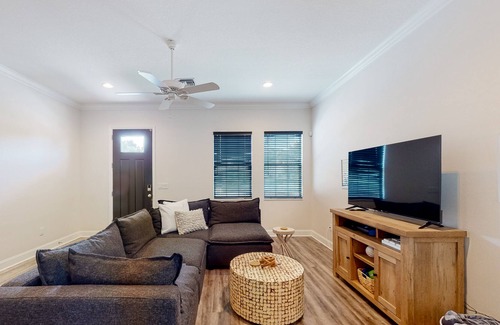 United Central House | Grand Central Escape | Dog-friendly townhouse near downtown St. Petersburg