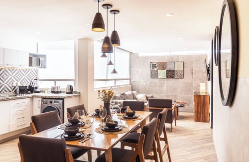 Colonia Cuauhtemoc Apartment | Grand Chapultepec by Kukun