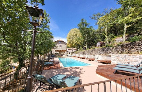 Lagorce House | Grand Domaine Avec Piscine, à 8km des Gorges de l' Ardèche, 23 Personnes