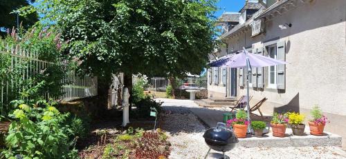 Ally House | Grand gite familial 5 chambres à Ally, dans le Cantal à côté de Salers