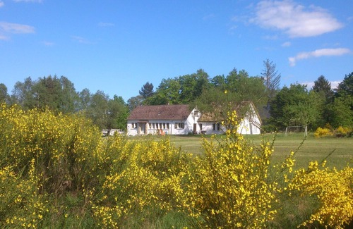 Eyrein House | GRAND GITE & son LAC (1 to 15 people)
