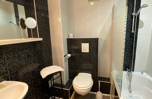 Salon-de-Provence Hotel | Grand Hôtel De La Poste