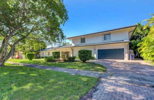 Palmetto Estates House | Grand Home Jacuzzi, Heated Pool, Games, BB Court L20