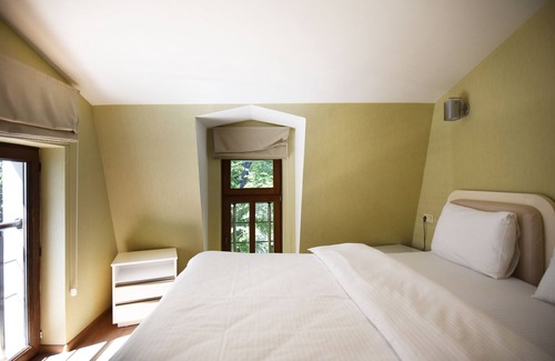 Chugureti Hotel | Grand Hotel Luna in the heart of Tblisi