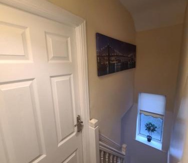 Droylsden House | Grand House Near Etihad Coop Live
