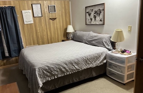 Wyandotte House | Grand Lake front 3 bedroom 2 bath home close to Grove