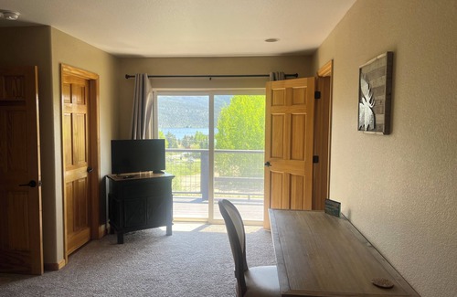 Grand Lake House | Grand Lake House w/Lake & Mtn Views! Close to town & RMNP/big lot & hot tub!