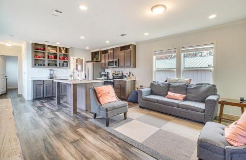 Dennis House | Grand Lake Views Pet-Friendly Jay Getaway!