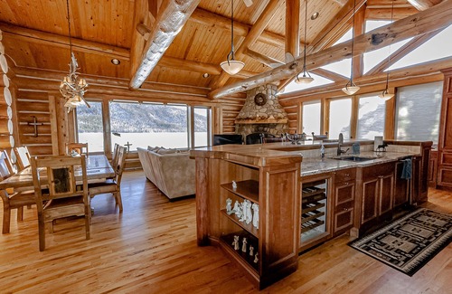 Grand Lake House | Grand Lincoln Log Cabin - Spectacular Luxury Lakefront Estate