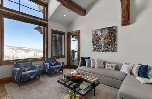 Empire Pass Apartment | Grand Lodge - Four Bedroom #302 - Ski-in ski-out condo
