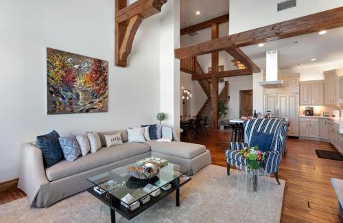 Empire Pass Apartment | Grand Lodge - Four Bedroom #302 - Ski-in ski-out condo
