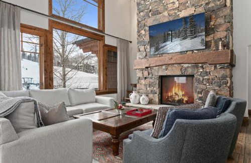 Empire Pass Apartment | Grand Lodge - Four Bedroom #405 - Ski-in ski-out condo