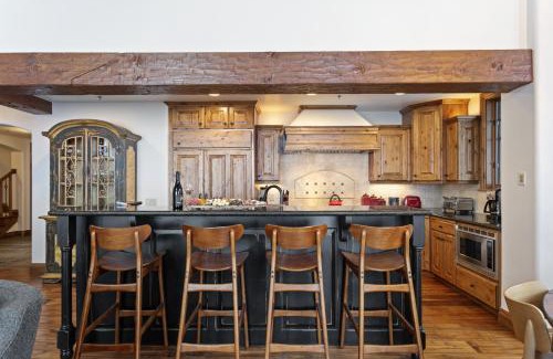 Empire Pass Apartment | Grand Lodge - Four Bedroom #405 - Ski-in ski-out condo