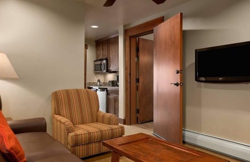 Breckenridge Condo | Grand Lodge Peak 7 Ski In/Ski Out Luxury Condo