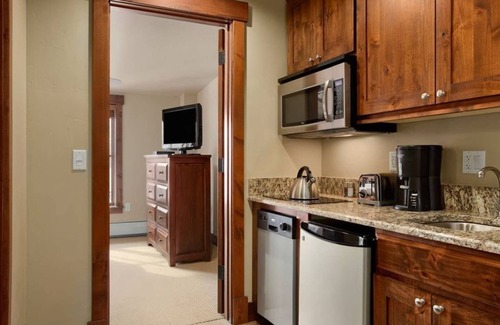 Breckenridge Condo | Grand Lodge Peak 7 Ski In/Ski Out Luxury Condo