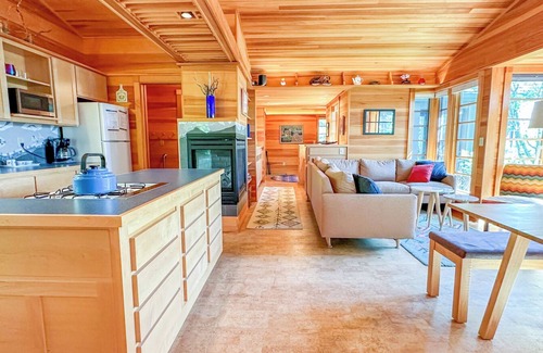 Grand Marais House | Grand Marais House of Light - Grand Marais, MN - Cascade Vacation Rentals