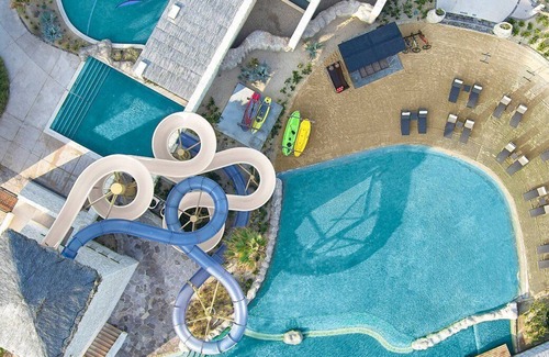 Los Cangrejos II y III Resort | Grand Master Suite at a beautiful resort just north of down town Cabo San Lucas.