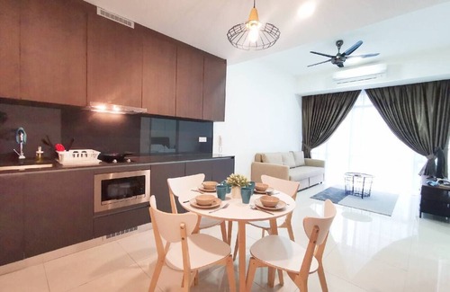 Medini Apartment | Grand Medini (4pax) A1407 @ JB City Homestay