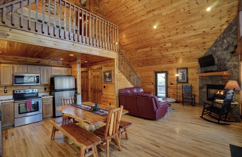 Cherokee Cabin | Grand Mountain Views Cabin - Hot Tub, Fire Pit, Casino!