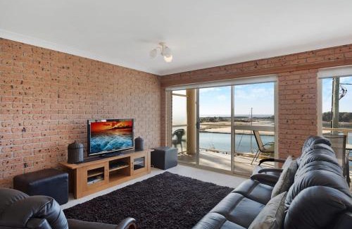 Narooma Apartment | Grand Pacific 2 Unit 2 - Ground Floor