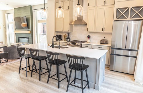 Westfield House | Grand Park Westfield New Townhome-4 Bedrooms, 7 Beds