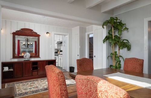 Fort Worth Apartment | Grand Performance Home 3 min to Downtown/Stockyards with large yard