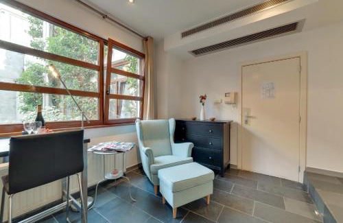 Lower Town Apartment | Grand Place Charbon Residence