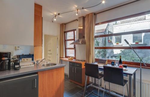 Lower Town Apartment | Grand Place Charbon Residence