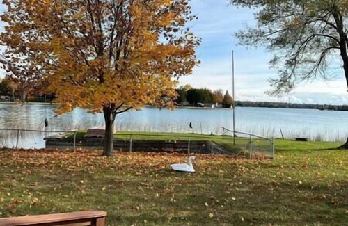 Presque Isle House | Grand Point Peninsula Lake House