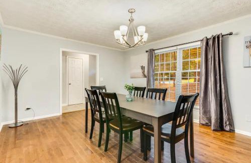 Lithonia House | Grand Retreat Sleeps 12 Spacious Deck and WiFi