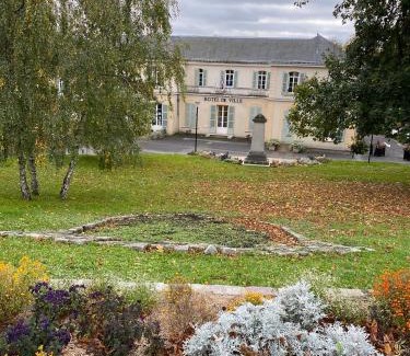 Thorigny-sur-Marne Apartment | GRAND STUDIO avec balcon -4 PERSONNES-DISNEYLAND- PARIS a 10 minutes
