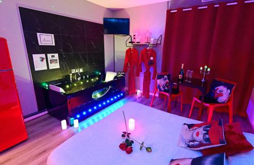 Biscarrosse Plage Apartment | Grand Studio BISCARROSSE PLAGE Une nuit A 2 avec Sauna Luxe, Balnéo, Océan rien que pour vous