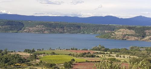 Clermont-l'Herault Apartment | Grand Studio Entre Lac Et Garrigue