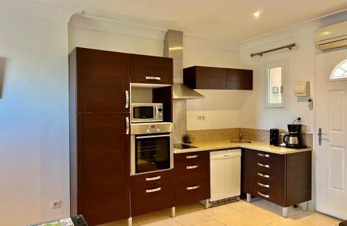 Ensues-la-Redonne Bed & Breakfast | Grand Studio "Madrague" - Domaine Ciel et Mer