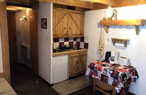 Eclose-Est Apartment | Grand Sud Residence - 20 m2 studio with mezzanine-ALPE D'HUEZ ECLOSE EST