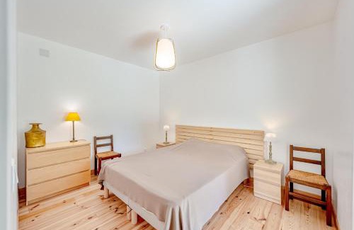 Hyeres Apartment | Grand T2 Clim & Wifi en Rez de villa proche mer