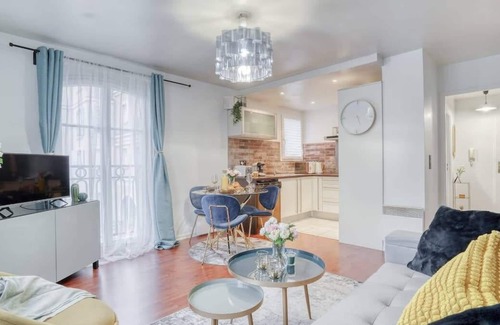 Noisy-le-Grand Apartment | Grand T2 Rénové Gare hyper-centre 4pers Paris Wifi