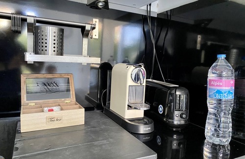 Saint-Ouen Apartment | Grand T3 Proche Paris parking Netflix