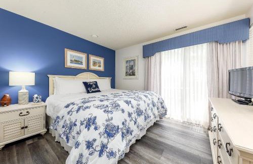Acme Apartment | Grand Traverse Bay Lake View Condo