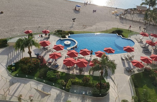 South Hotel Zone Condo | Grand Venetian Luxury Oceanfront Condo with full amenities.