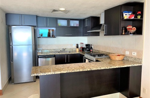 North Hotel Zone Condo | Grand Venetian , Great ocean view on the 8th floor