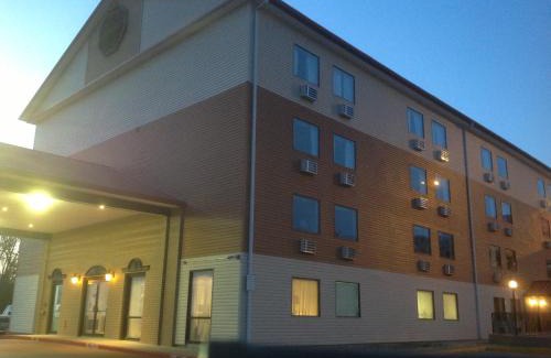 Branson Theater District Hotel | Grand View Inn & Suites