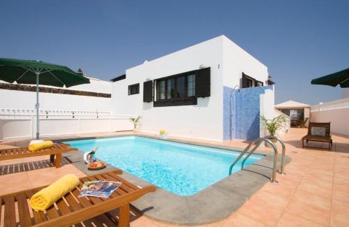 Los Mojones Villa | Grand Villa Famara Puerto del Carmen